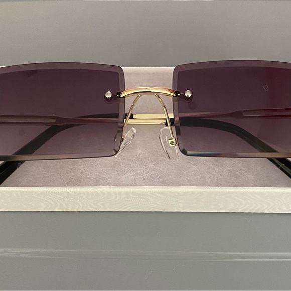 Accessories - Beautiful sunglasses 🕶️